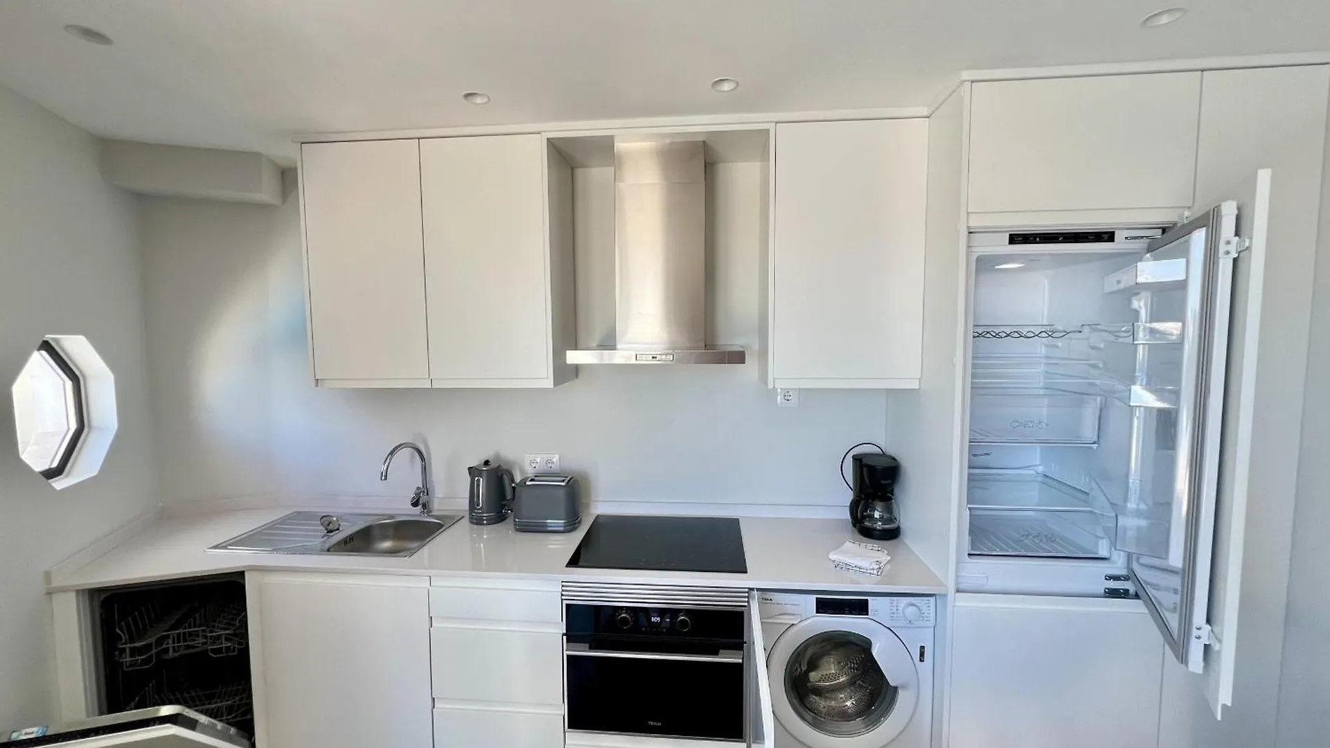 Albufeira Stylish 2 With Pool By Homing Apartment 0*,  Portugal